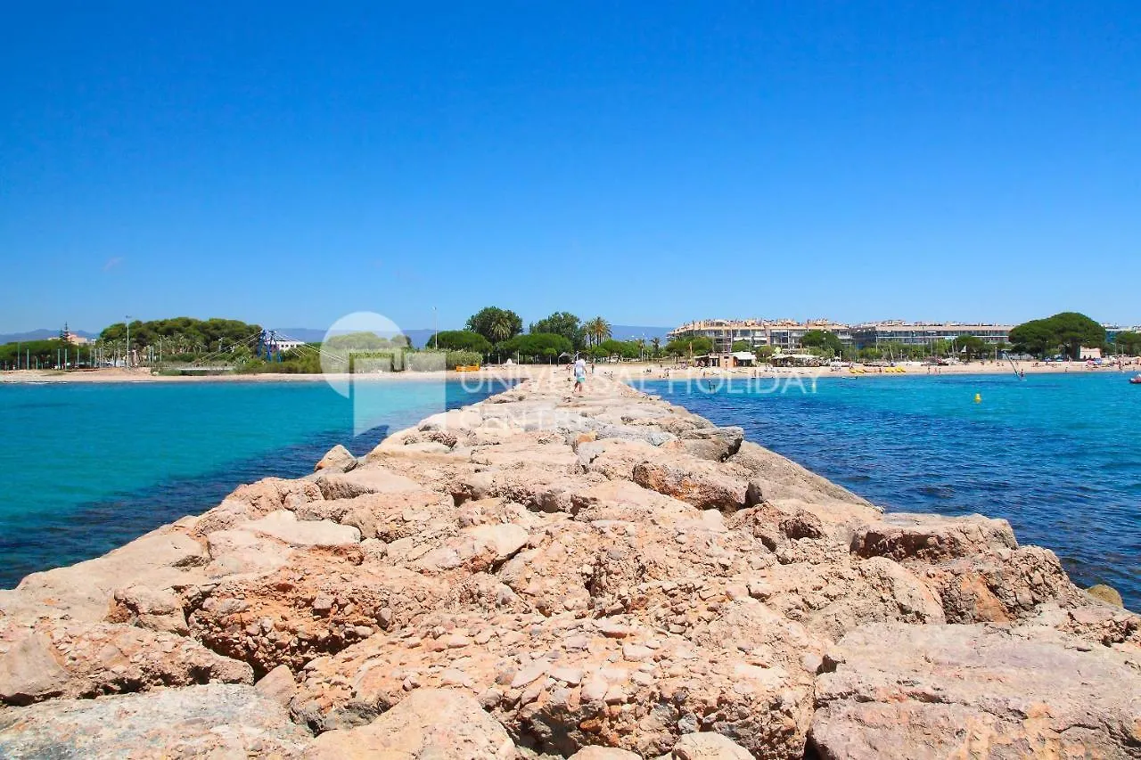 Uhc Esquirol Apartments Cambrils